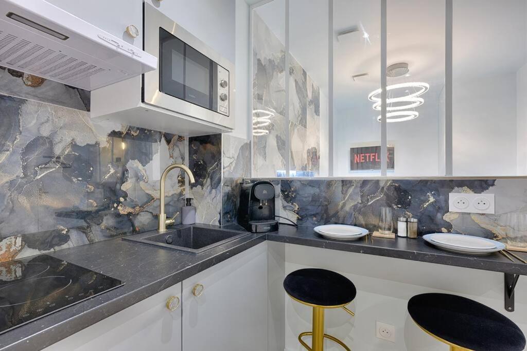 Welcome To Dubai / Jacuzzi Apartment